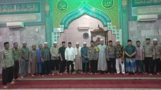 Jelang Pemilu Kapolresta Pekanbaru Gencar Lakukan Cooling System Usai Solat Subuh